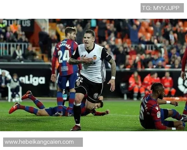 西甲激战曼联险胜切尔西四比三神奇扑救点燃全场激情