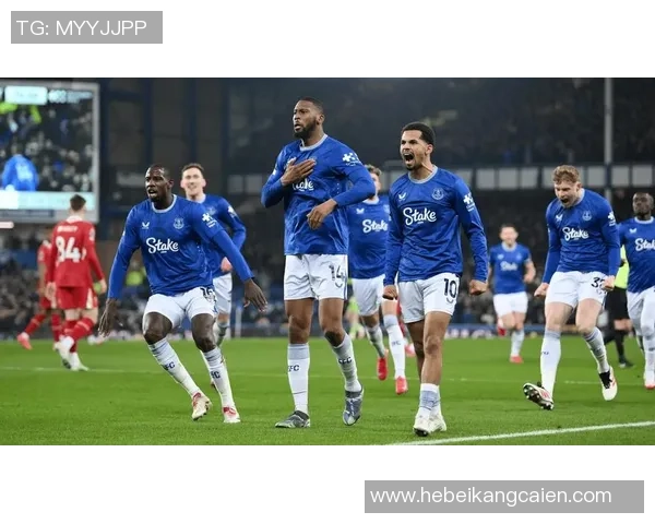 英超焦点战切尔西大胜曼城点球争议引发全场热议