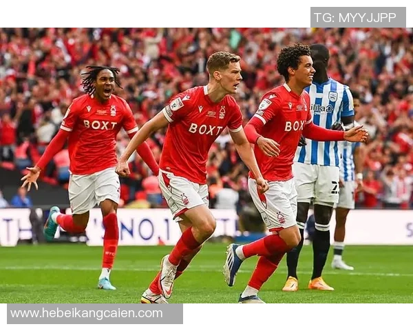 友谊赛精彩回顾拜仁与曼城激战成6比2点球大战引发全场热烈反响