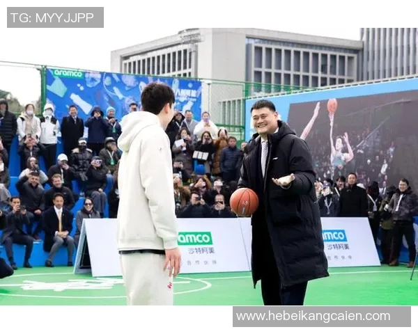 姚明巨峰的传奇之路：从篮球场到文化交流的桥梁