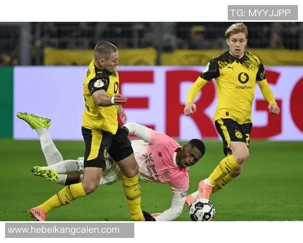 德甲焦点战利物浦与多特蒙德激战成和争议判罚引发全场热议