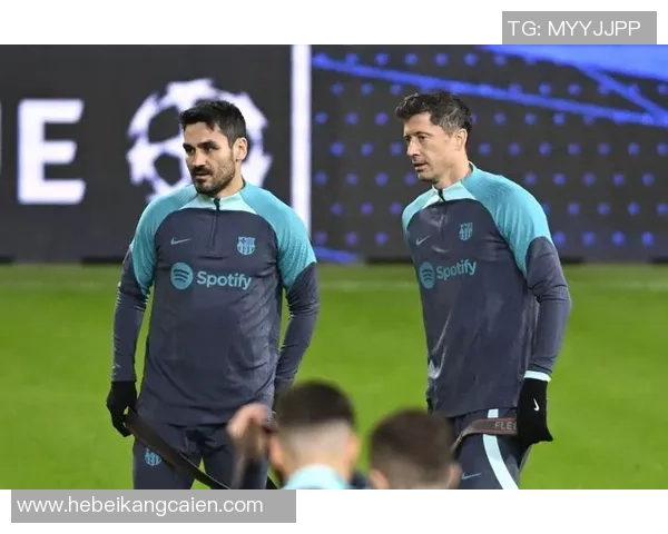 德甲焦点战国米与那不勒斯握手言和红牌事件引发全场热议