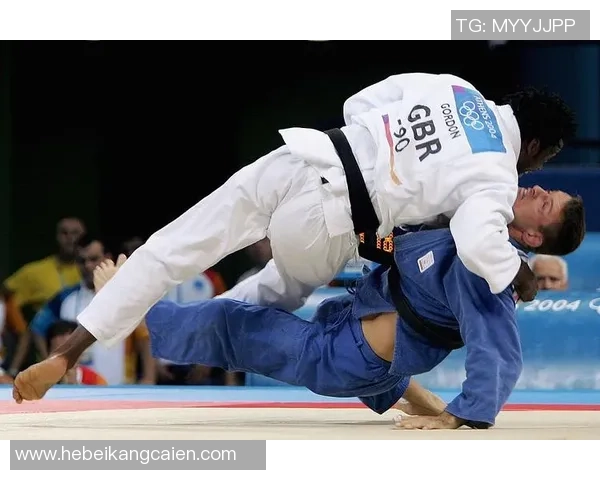 飞盘战术揭秘：杭州飞盘队防守策略与技巧全解析