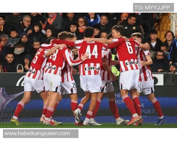 国王杯惊天逆转AC米兰6-2狂胜那不勒斯乌龙球引发争议判罚全场沸腾