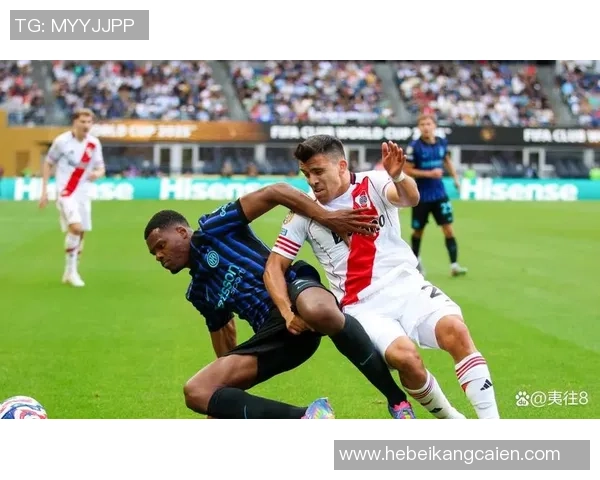 英超精彩对决波尔图小胜国米神奇扑救引发全场狂欢 英超精彩对决波尔图小胜国米神奇扑救引发全场狂欢