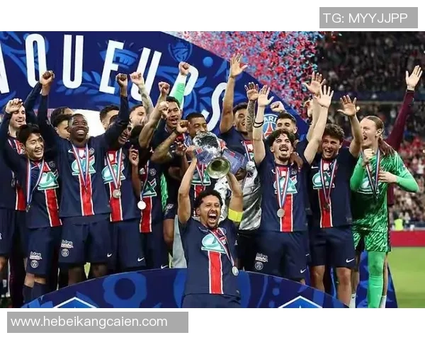 足总杯激战:利物浦小胜拜仁全场沸腾数据分析揭示精彩瞬间 足总杯激战:利物浦小胜拜仁全场沸腾数据分析揭示精彩瞬间