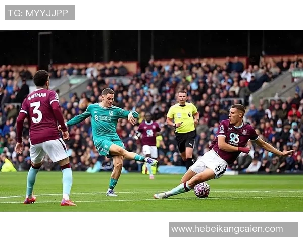 足总杯激战巴黎圣日耳曼完胜巴萨点球大战引发全场狂欢与转会猜想 足总杯激战巴黎圣日耳曼完胜巴萨点球大战引发全场狂欢与转会猜想